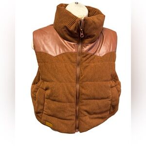 1076 / Simply Southern Brown Corduroy Cropped Vest Women’s Size Small NWT